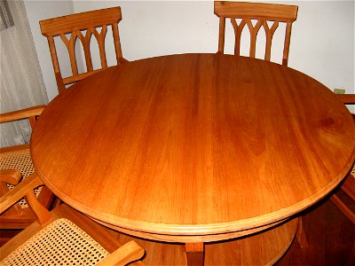 table in macice guanandi timber photo