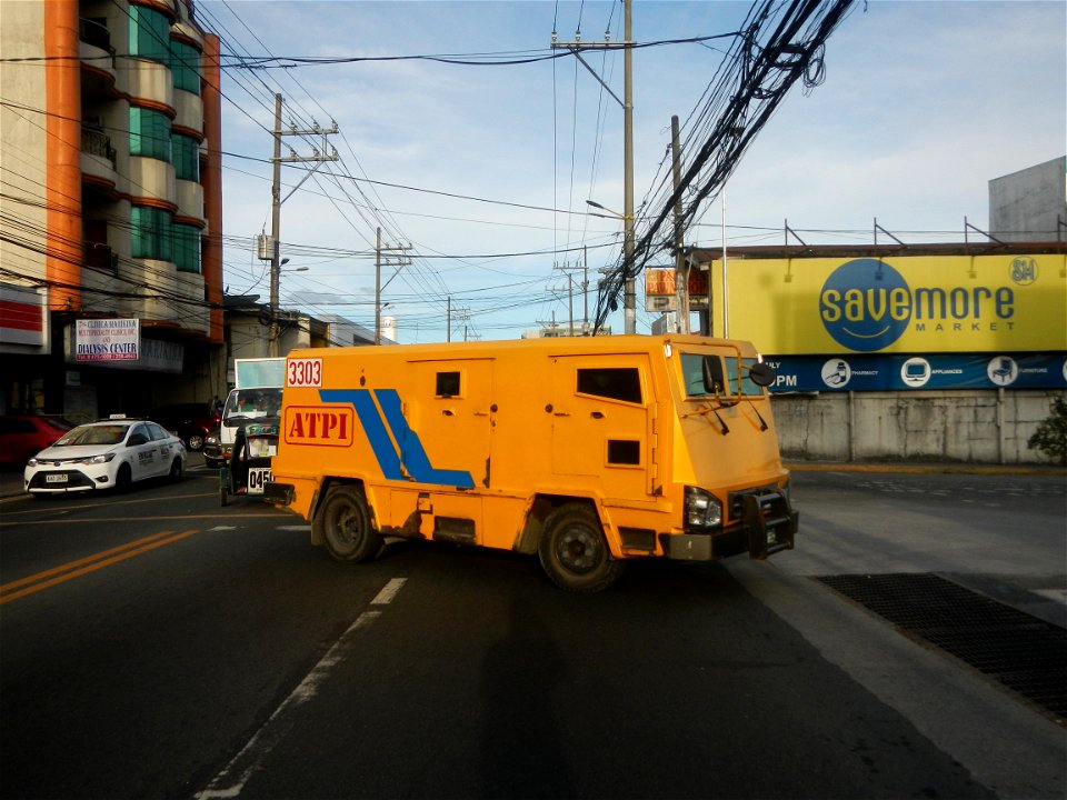 Andres Bonifacio Avenue by the Barangka Viaduct (Marikina City) Load limit 20 metric tons K0014+1081 K0014+1241 length 160 meters Monte Vista Footbridge (Marcos Highway, Industrial Valley - Barangaka,