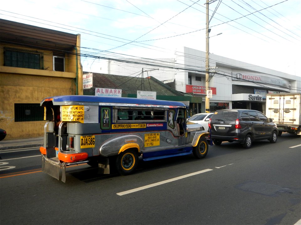 Andres Bonifacio Avenue by the Barangka Viaduct (Marikina City) Load limit 20 metric tons K0014+1081 K0014+1241 length 160 meters Monte Vista Footbridge (Marcos Highway, Industrial Valley - Barangaka,