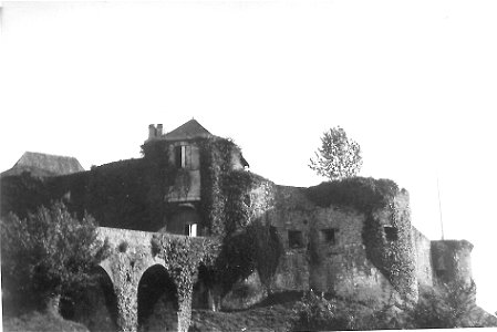 The castle of Mauléon-Licharre circa 1960 (Pyrénées-Atlantiques, France).