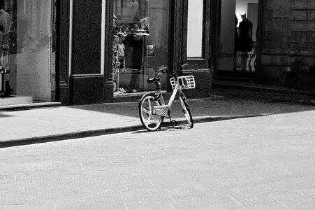 Seat travel bike