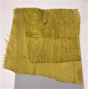 teinture végétale à base d'oeillet d'inde sur soie mordancée