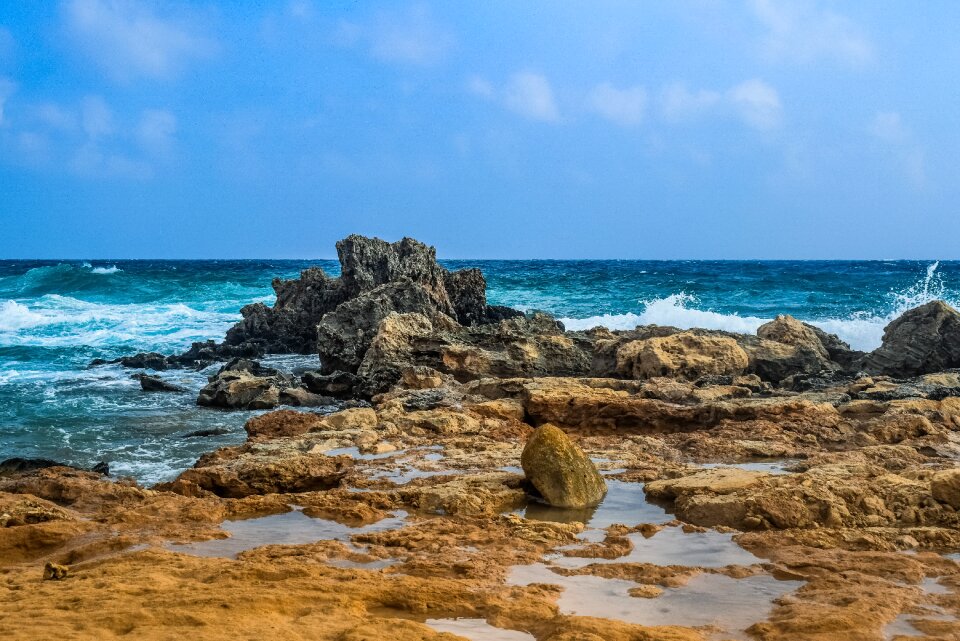 Landscape waves wind