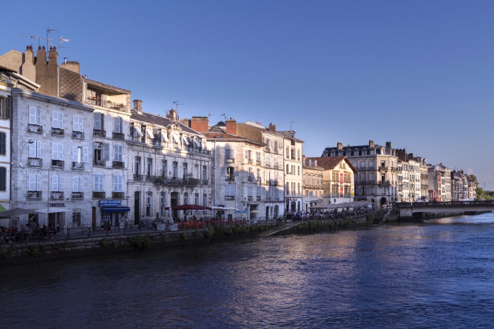 France houses river