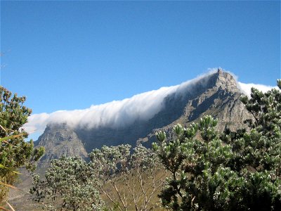 "Tablecloth" effect at the Table mountain, Cape Town, South Africa photo