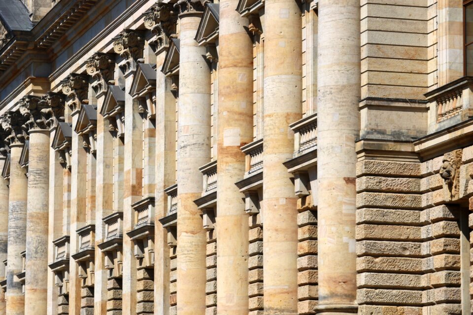 Columnar building city