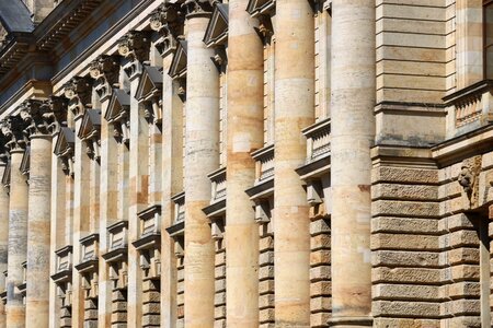 Columnar building city