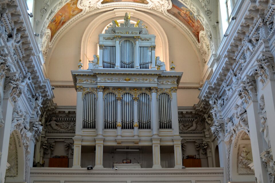 Architecture chapel historically