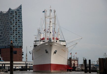 Port landungsbrücken elbe philharmonic hall photo