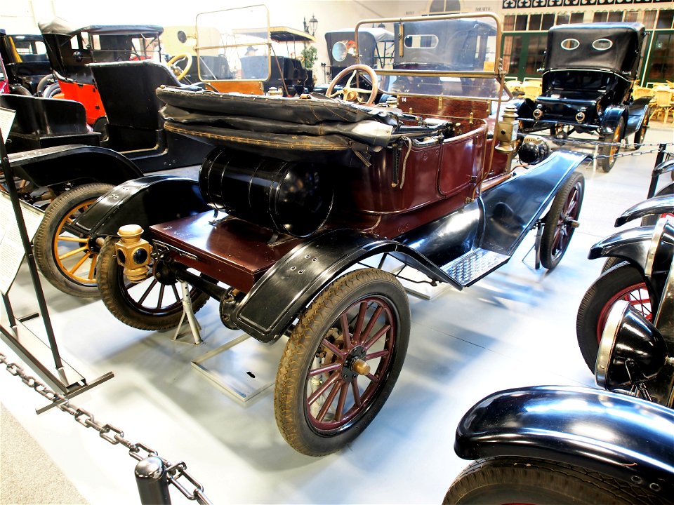1911 Ford Model T Torpedo Runabout at the Den Hartogh Ford Museum. (Though labeled as a 1912 by the museum, this style of Torpedo Runabout was a 1911 model; also, the 2018 Bonhams auction of this car 