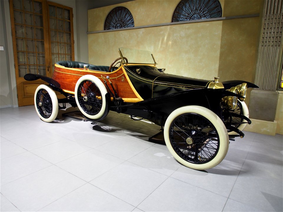 1912 Panhard & Levassor X19 Labourdette Skiff-Torpedo
 photographed at the Louwman museum.