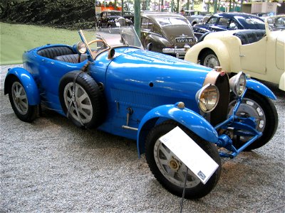 Bugatti Type 43 - Musée de l'automobile de Mulhouse photo