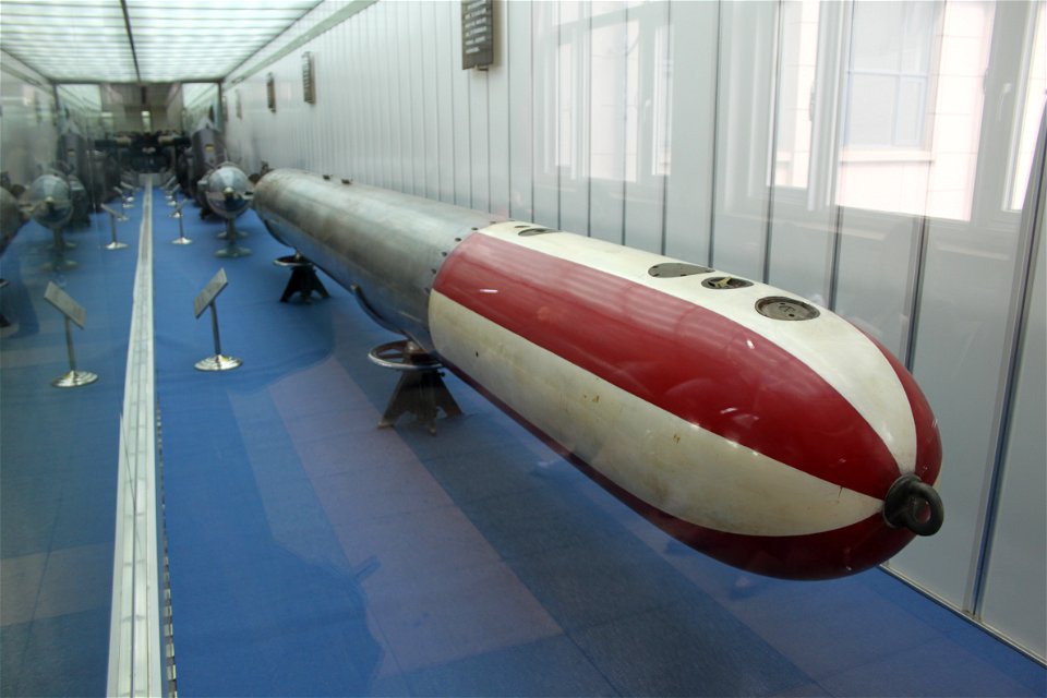 Military Museum: Modern Weapons, Small Arms Gallery. Complete indexed photo collection at WorldHistoryPics.com.