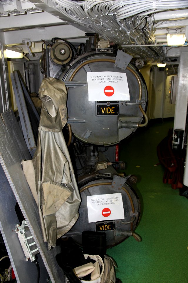 Port 550 mm torpedo launchers of the French aviso Commandant Blaison (F793).