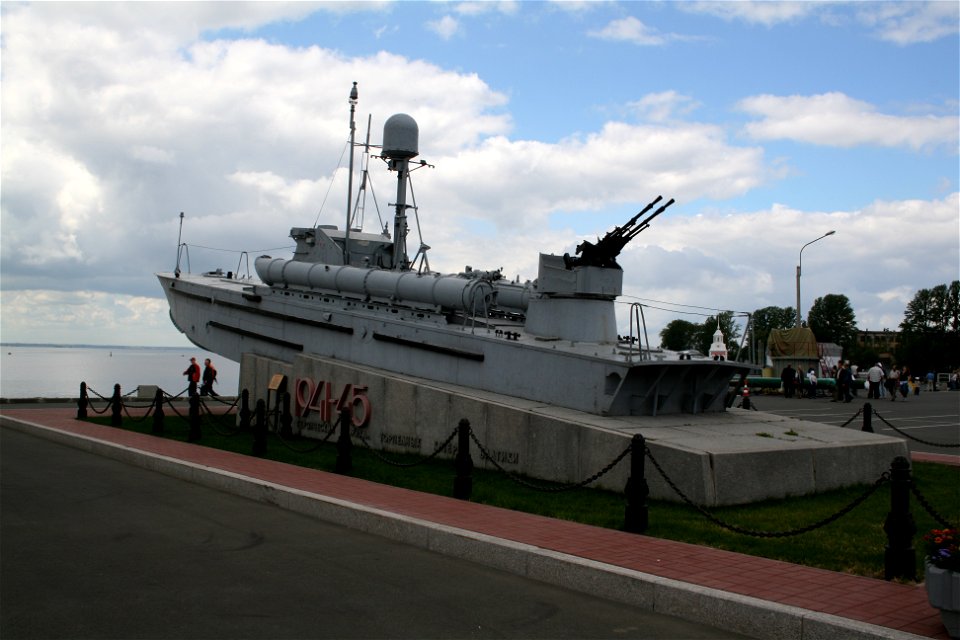 «Komsomolets» torpedo boat (project 123-bis) as a memorial (rear view)