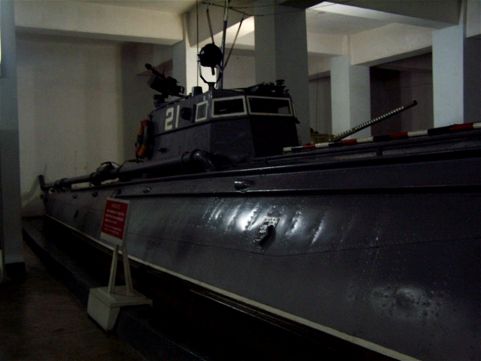 Torpedo Boat No.21, one G-5-class motor torpedo boat, a "meritorious boat", which one, according to North Korean propaganda, sunk USS Baltimore in 1950 is battle of Chumonchin Chan.