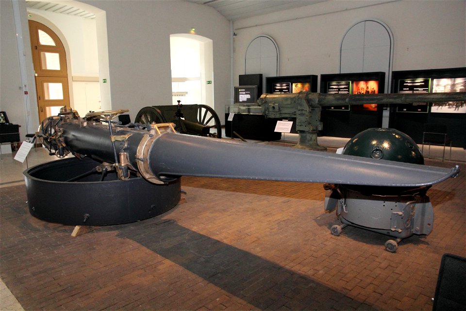 456 mm (18.0 in) torpedo tube of the Finnish torpedo boat S2. The torpedo tube belonged originally to the Russian torpedo boat Bditelnyj, which struck a mine and sank on 27th of November 191
