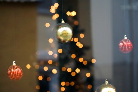 Balls tree decorations light