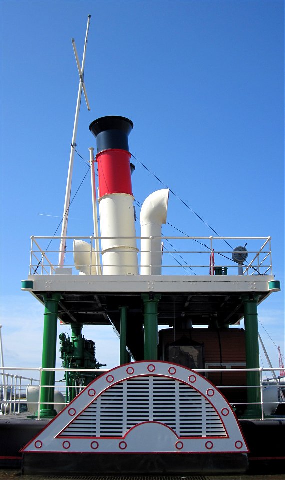 Ariadne steam clock