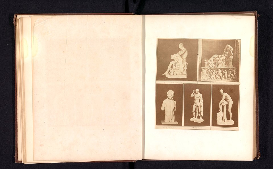 IdentificatieTitel(s): Vijf afgietsels van antieke sculpturen waaronder de slapende Ariadne uit de Vaticaanse MuseaObjecttype: foto bladzijde Objectnummer: RP-F-2001-7-1074-2Opschriften / Merken: opsc