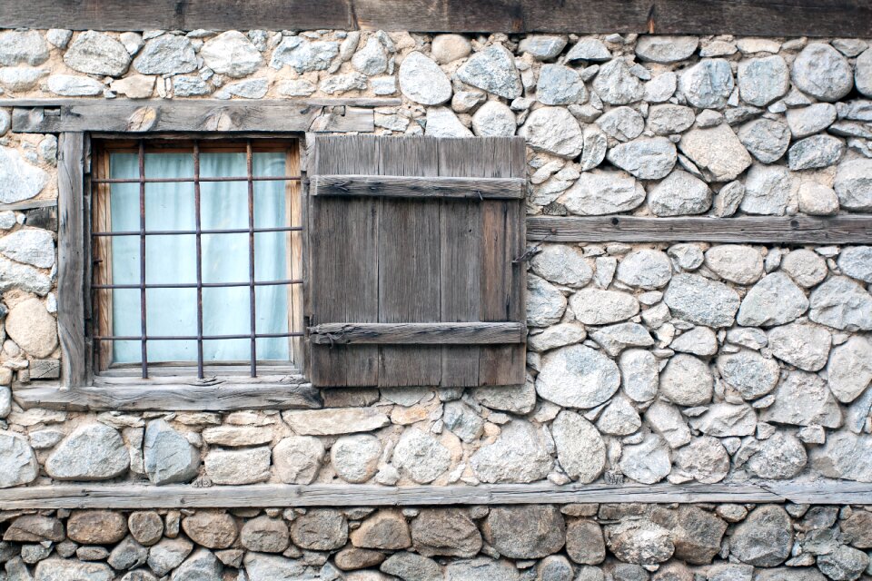 House the building old