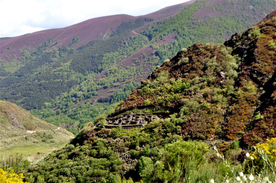 Castro de Chano






This is a photography of a Special Area of Conservation in Spain with the ID: ES4130010. Natura2000 entry, EEA entry