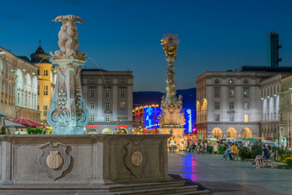 Hauptplatz vacations night