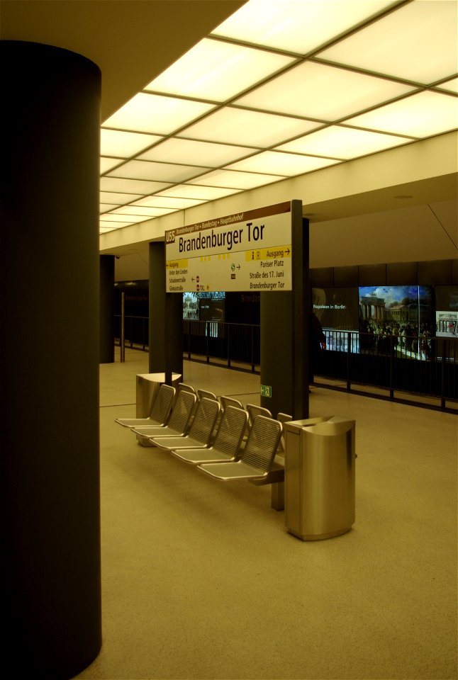 U-Bahnhof Brandenburger Tor in Berlin