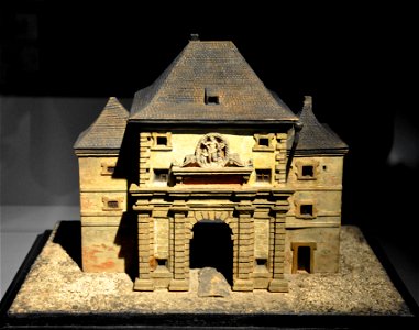 Modell des Linzer Tors in Salzburg, 1895 (Holz, farbig gefasst; signiert Brunetti); Salzburg Museum