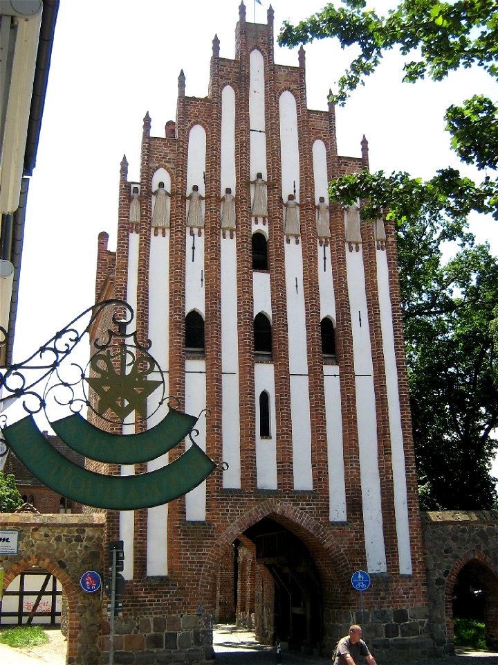 Das Stargarder Tor (Haupttor) in Neubrandenburg.