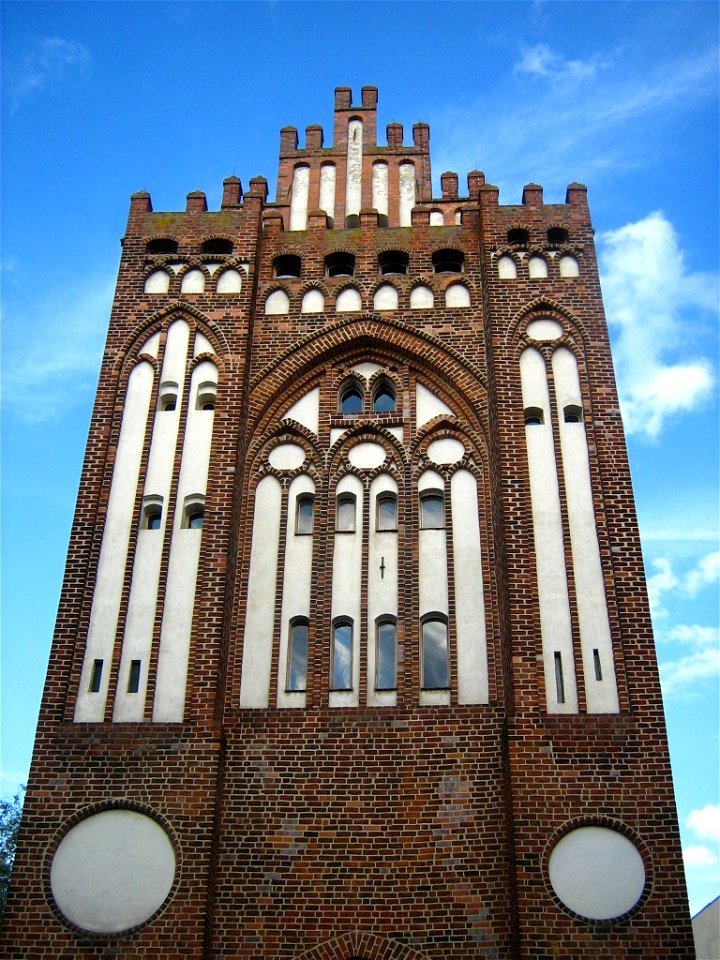 das "Treptower Tor" in Neubrandenburg