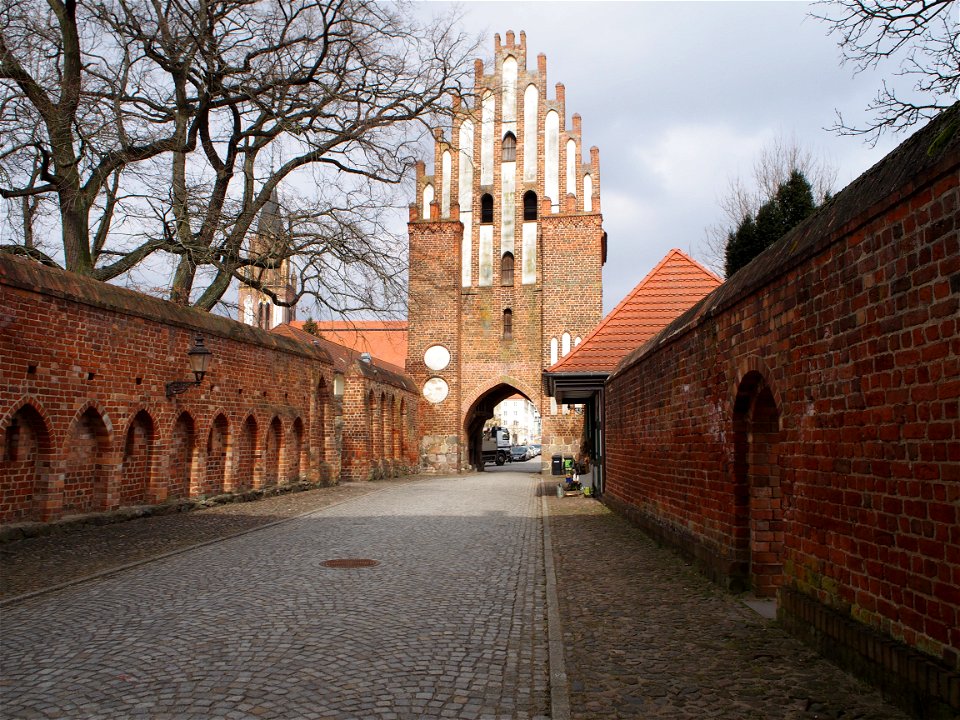 Neubrandenburg (Mecklenburg-Vorpommern), the barbican of the city gate "Stargarder Tor", built in the 14th century.