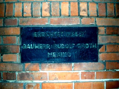 Plakette am Tor der Hoffnung in Lübeck