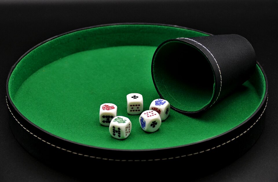Entertainment risk play