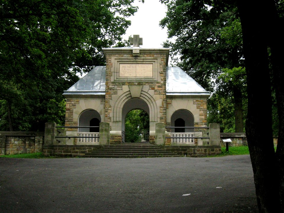 Brama Cmentarza nr 91 w Gorlicach.