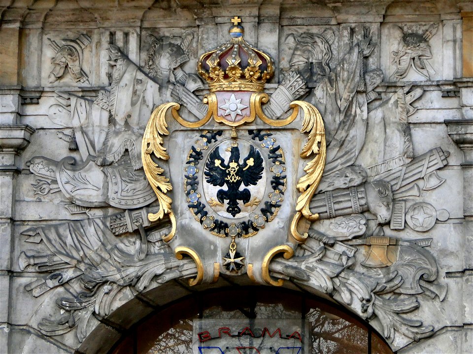 Kartusz z Orłem Pruskim i Orderem Czarnego Orła na północnej elewacji Bramy Królewskiej w Szczecinie