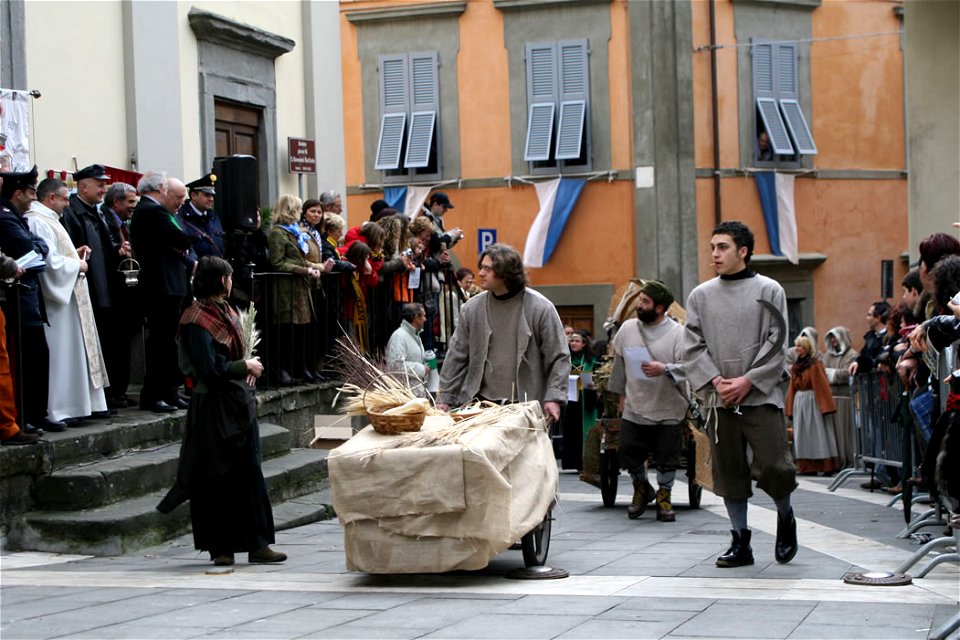 Palio di Buti - Un particolare della rievocazione storica del Palio del 2007