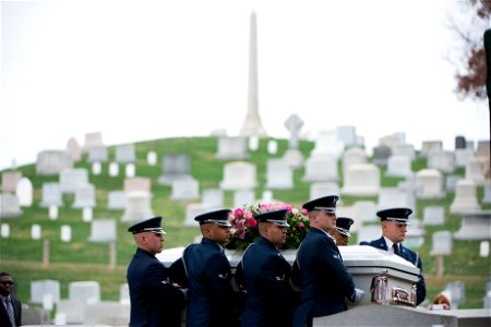 U.S. Air Force Honor Guard casket team carries the casket during the graveside service for Maureen Fitzsimons Blair, also known as Maureen O’Hara, in Section 2 of Arlington National Cemetery, Nov. 9, photo
