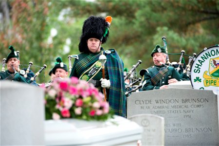 Members of The Shannon Rovers participate in the graveside service for Maureen Fitzsimons Blair, also known as Maureen O’Hara, in Section 2 of Arlington National Cemetery, Nov. 9, 2015. She is being b photo