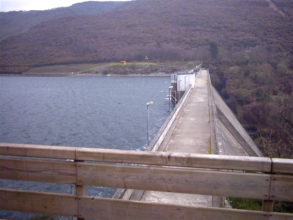 Encoro da Ribeira no concello de As Pontes de García Rodríguez