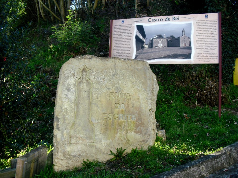 Marcador da Ruta da Escrita en Castro de Rei