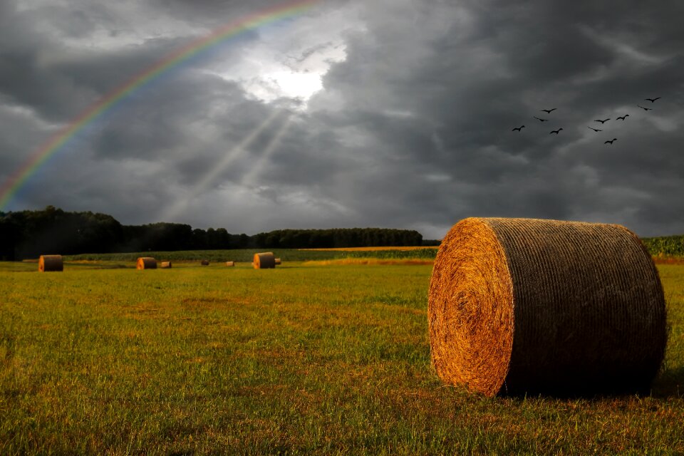 Clouds dark sunbeam