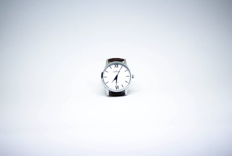 Clock ecommerce jog