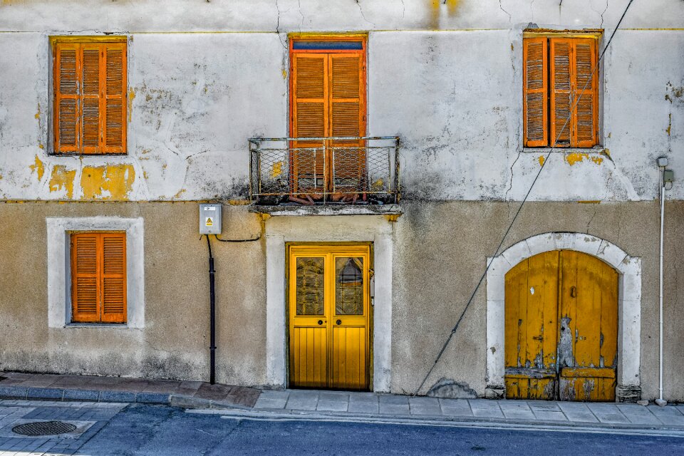 Facade entrance building