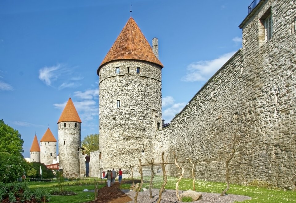 City wall architecture historically