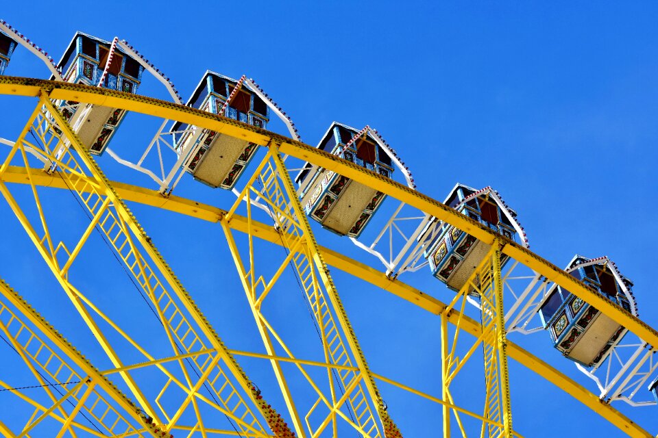 Wagon year market carousel