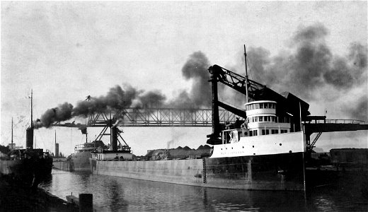 W. C. Richardson Unloading photo