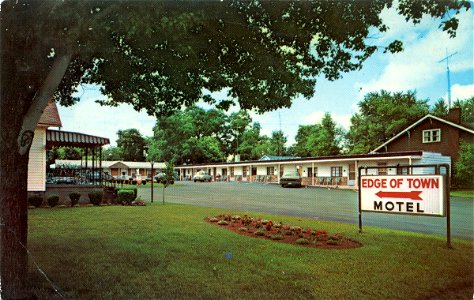 Edge-O-Town Motel
