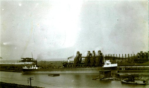 Ship at Unloaders