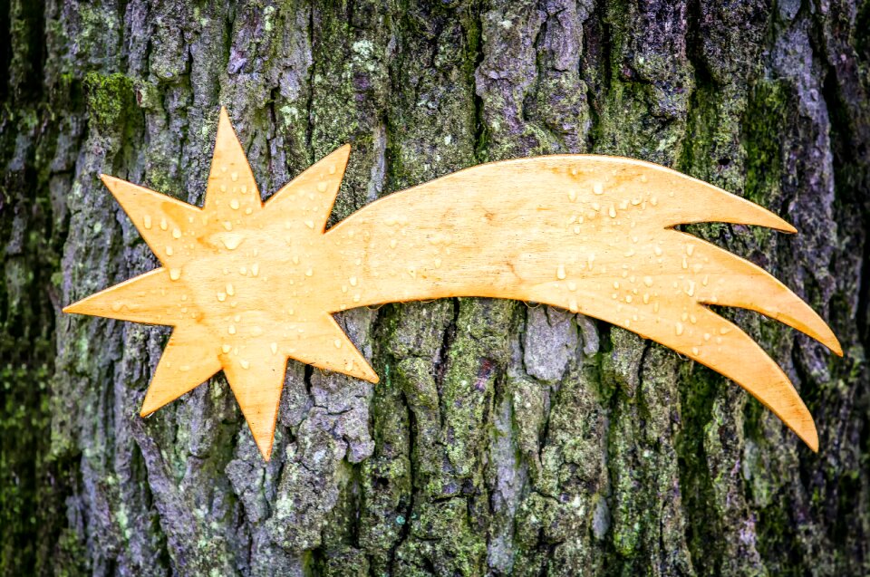 Comet shooting star symbol